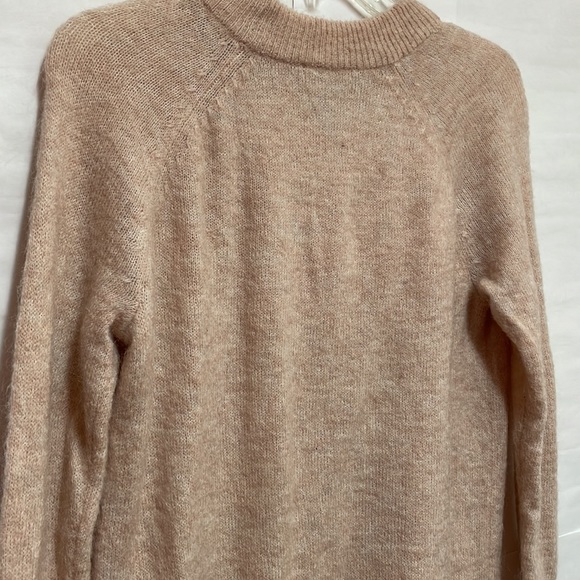 EUC- Women’s H&M Pullover Sweater - S - Picture 6 of 8